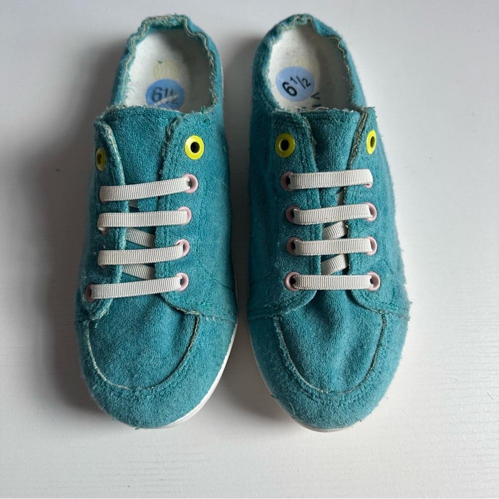 Vionic Blue and Yellow Sneakers Comfortable Canvas Slip-Ons Sz 6.5